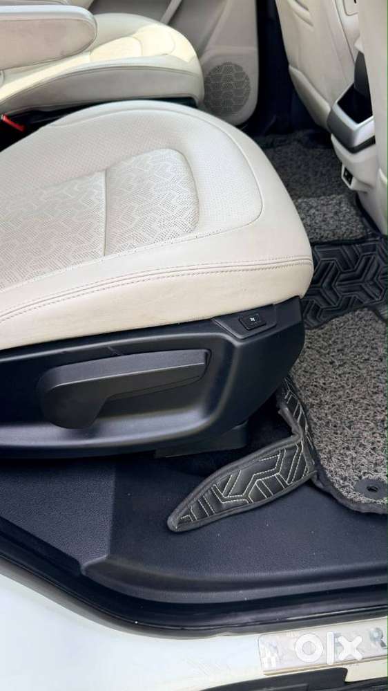 Tata Safari 2.0 Kryotec Xza Plus (o) 6s Red Dark Edition, 2023, Dies..