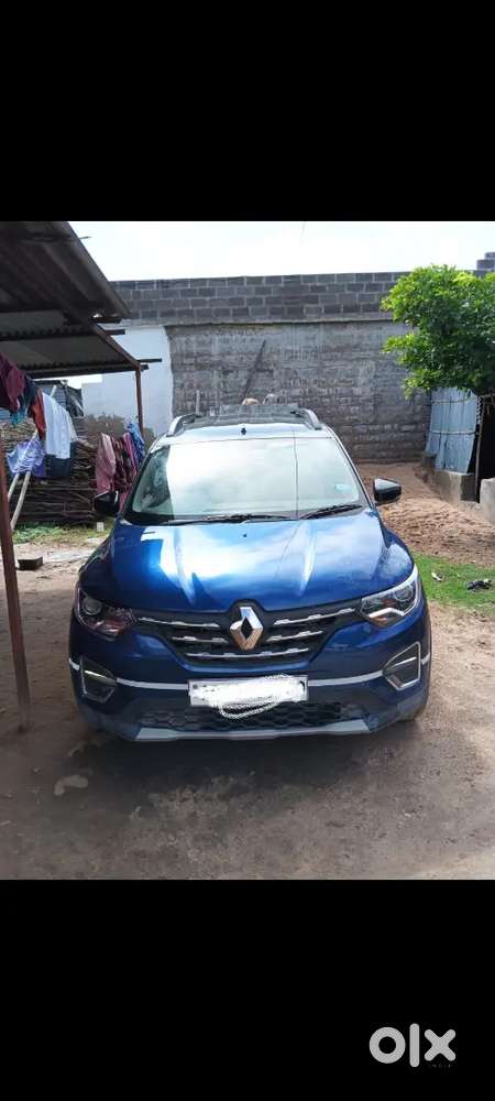 Renault Triber 1.0 Rxz 2022 Dual Tone
