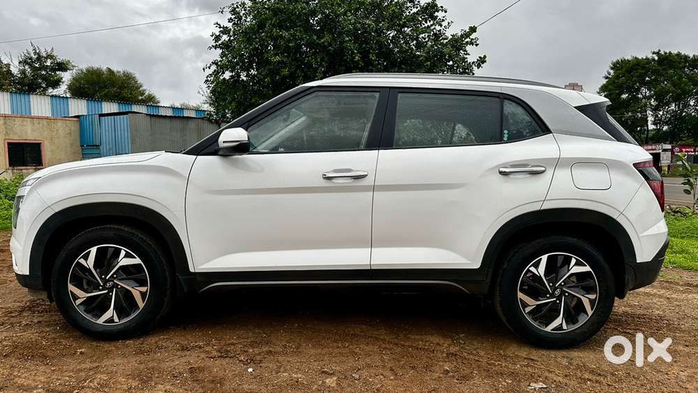 Hyundai Creta 2023 Diesel Under Warrenty,45500 Km Driven,showroom Cond