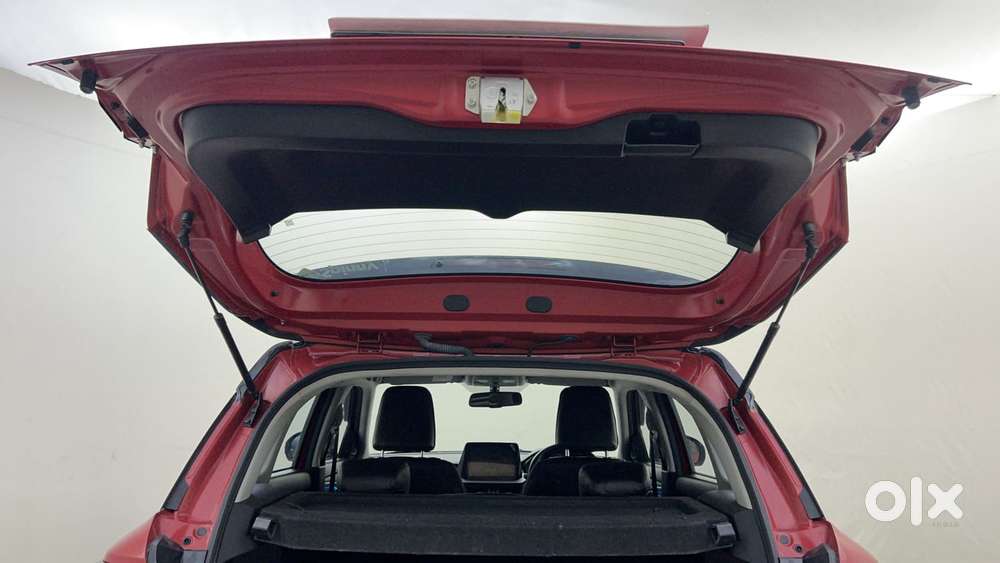 Maruti Suzuki Vitara Brezza 1.5 Zxi Plus At Dual Tone, 2023, Petrol