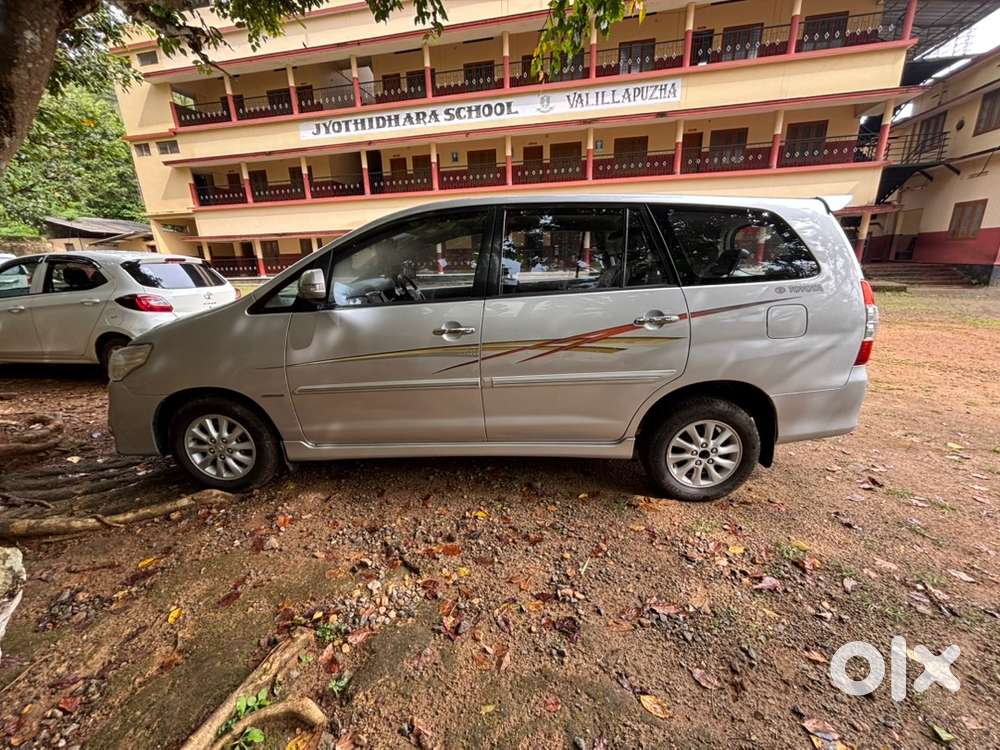 Toyota Innova Diesel 2012
