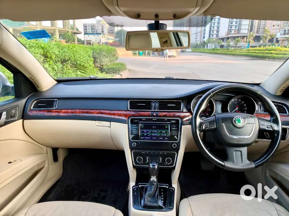 Skoda Superb 2013 Petrol 78000 Km Second Owner