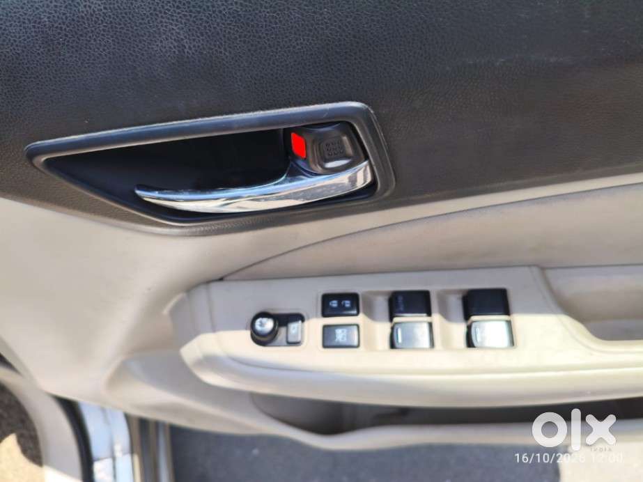 Maruti Suzuki Dzire Vxi Ags, 2024, Petrol