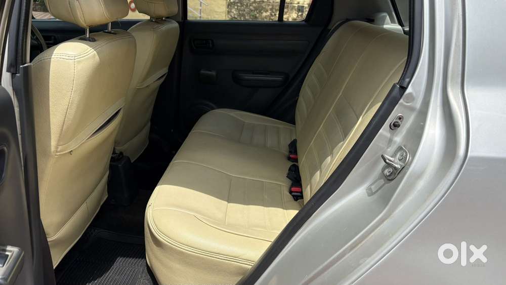 Maruti Suzuki Swift Lxi Bsiv, 2010, Petrol