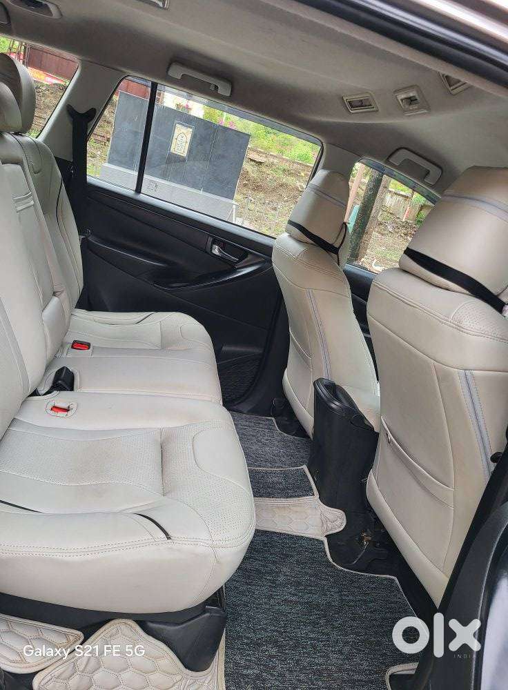 Toyota Innova Crysta 2.4 G Plus Mt 8 Str, 2019, Diesel