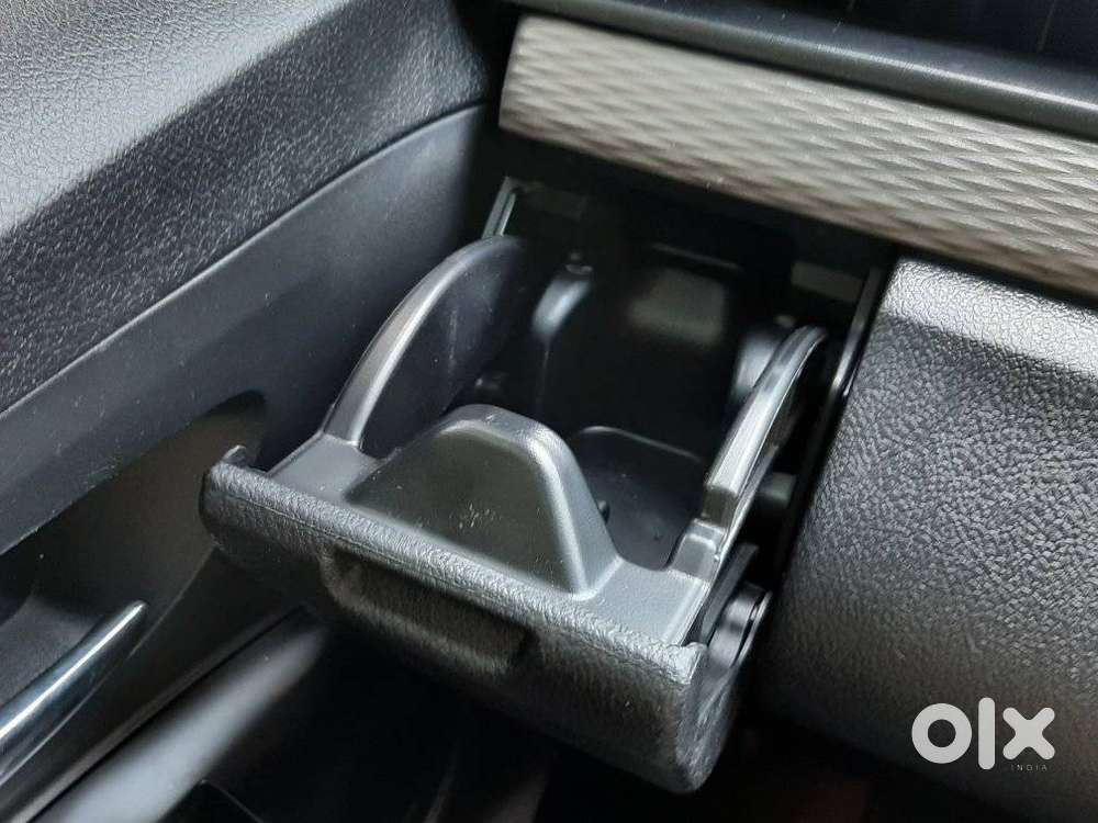 Toyota Innova Crysta 2.8 Gx At 7 Str, 2017