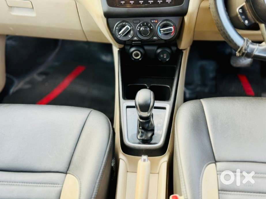 Maruti Suzuki Dzire Vxi Ags, 2022, Petrol