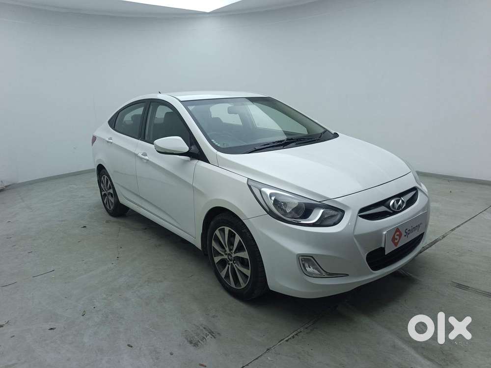 Hyundai Verna Fluidic 1.6 Vtvt Sx, 2013, Petrol
