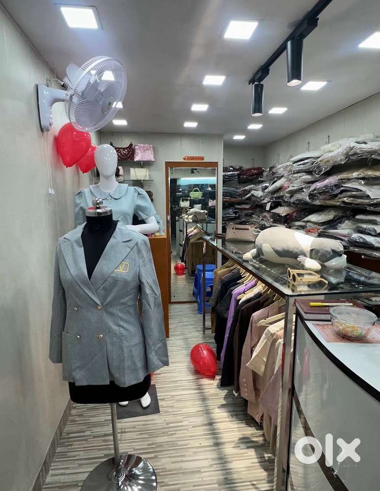 Shop for rent in basement of midtown city plaza