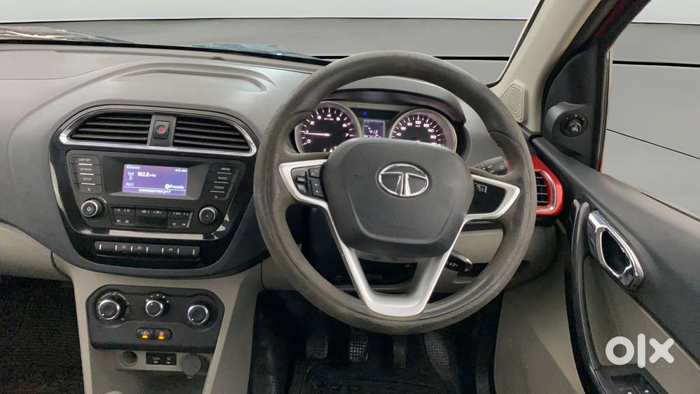 Tata Tiago 1.2 Revotron Xz, 2017, Petrol