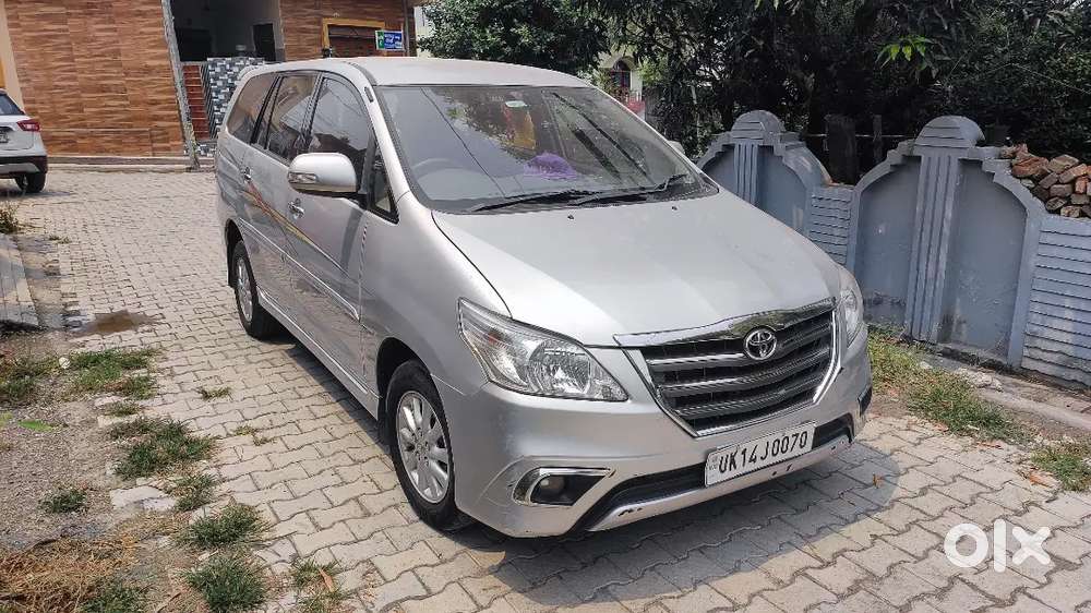 Toyota Innova 2012