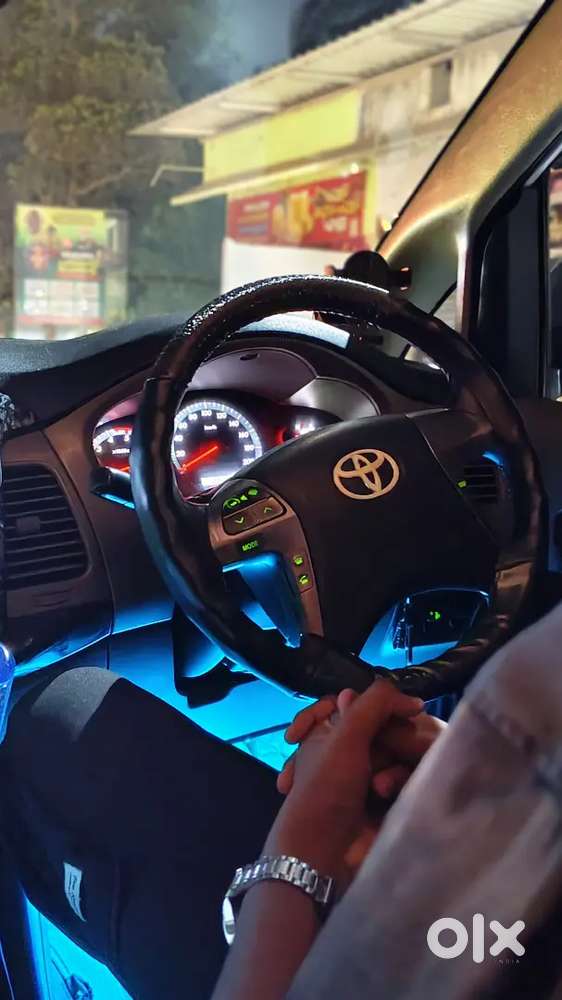 Toyota Innova Diesel 2015 Variant