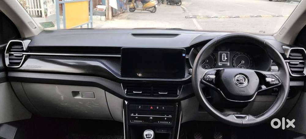 Skoda Kushaq 1.0 Tsi Style, 2022, Petrol