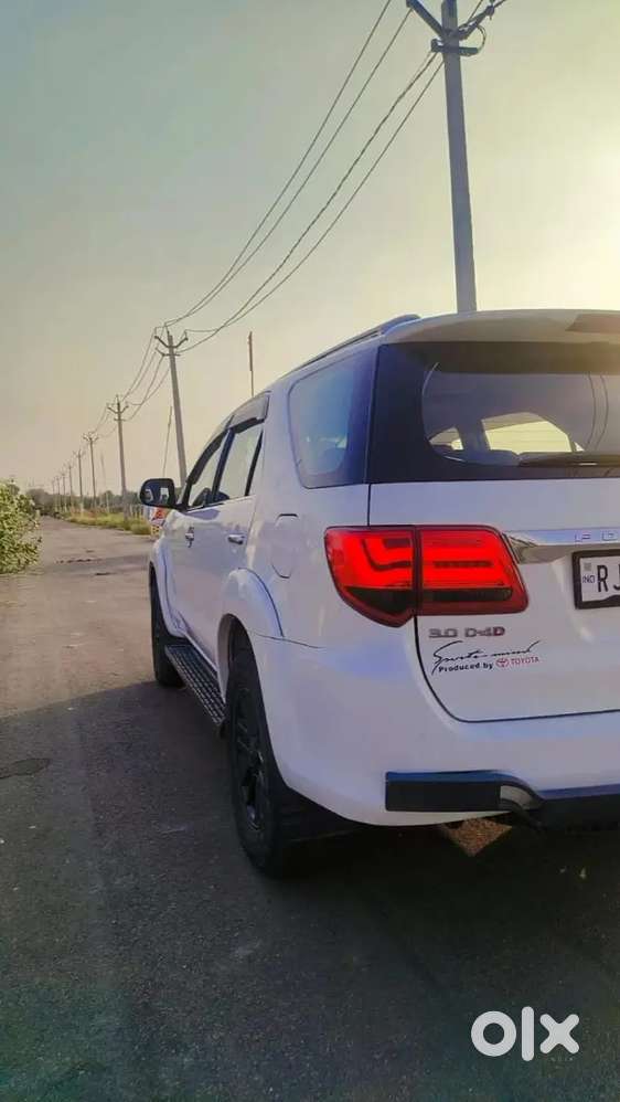 Toyota Fortuner 2015