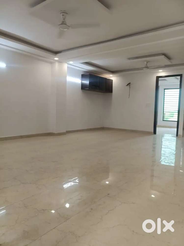 4 Bhk on Rent  top floor