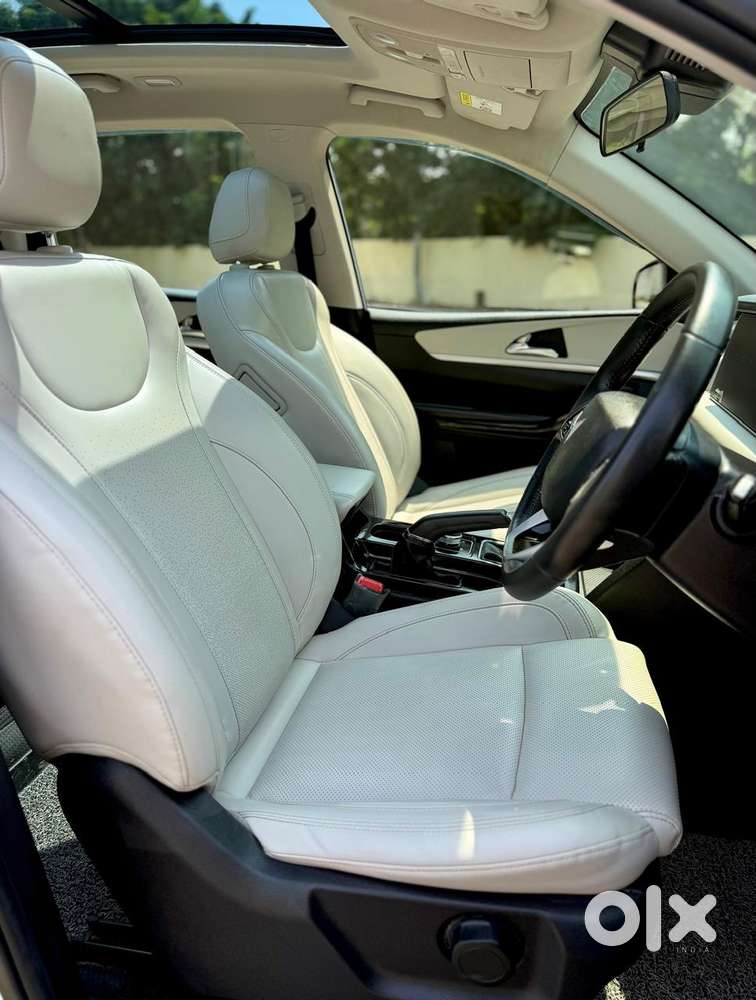 Mahindra Xuv700 Ax7 Luxury Pack Awd, 2024, Diesel
