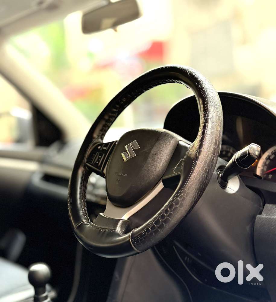 Maruti Suzuki Swift Vvt Zxi, 2017, Petrol