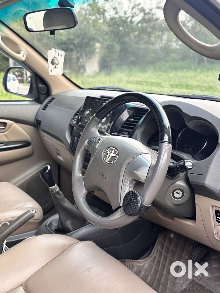 Toyota Fortuner 4x2 Manual, 2013, Diesel