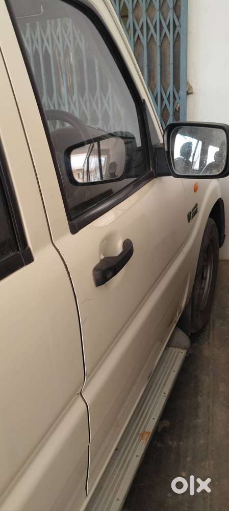 Power Window Scorpio Lx 2013