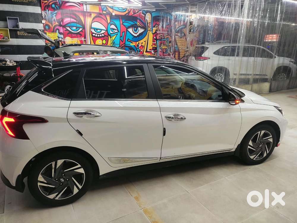 Hyundai I20 Asta (o) 1.2 Mt Dual Tone, 2023, Petrol