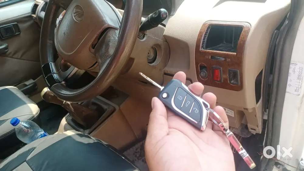 Mahindra Bolero Neo 2013