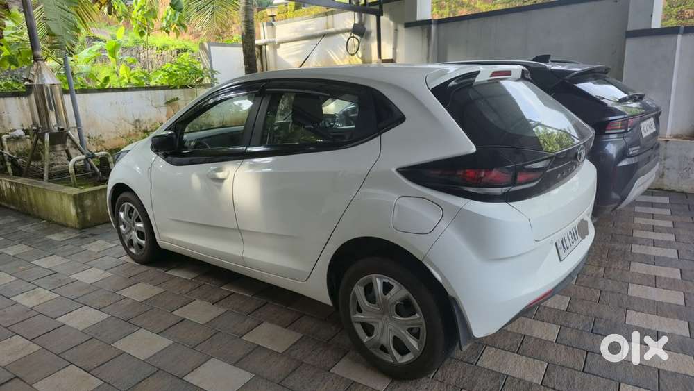 Tata Altroz Petrol 2022