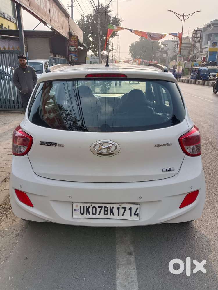 Hyundai Grand I10 1.2 Crdi Sportz Dual Tone, 2015, Petrol