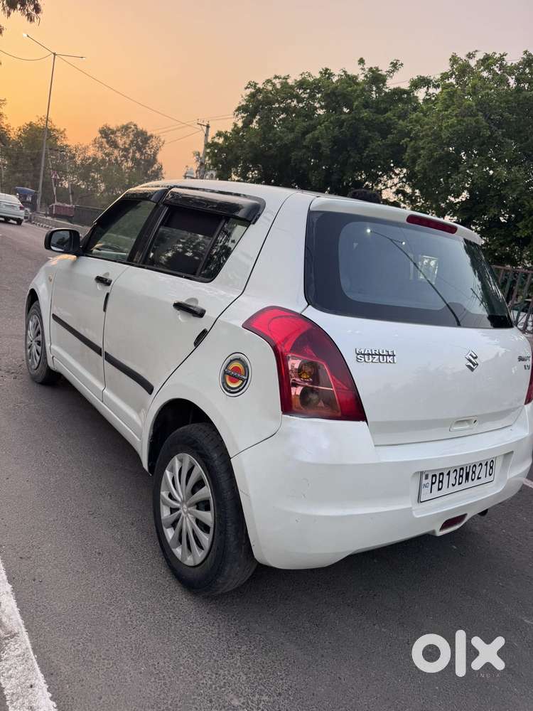Maruti Suzuki Swift 2004-2010 Vxi Bsiii, 2010, Petrol