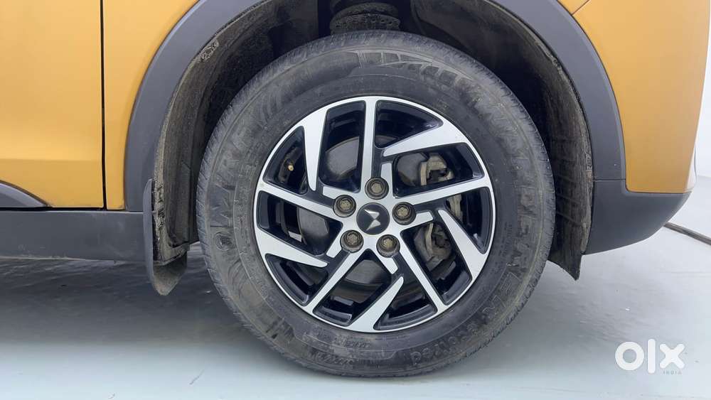 Mahindra Xuv300 Turbosport W8, 2023, Petrol