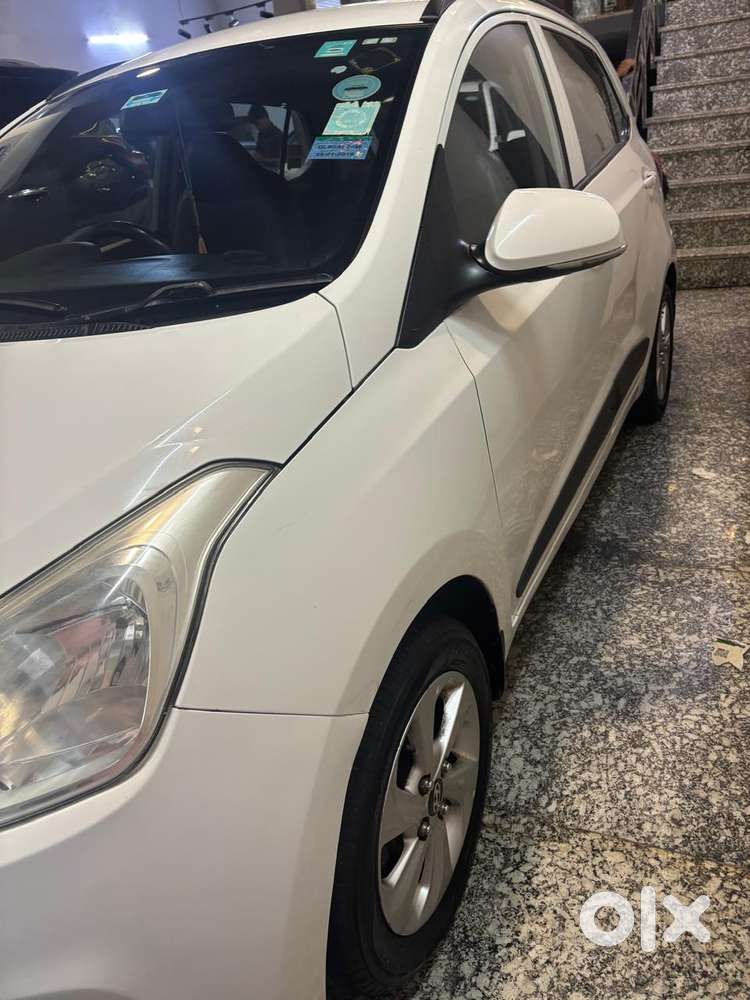 Hyundai Grand I10 Sportz Celebration Edition, 2016, Cng & Hybrids