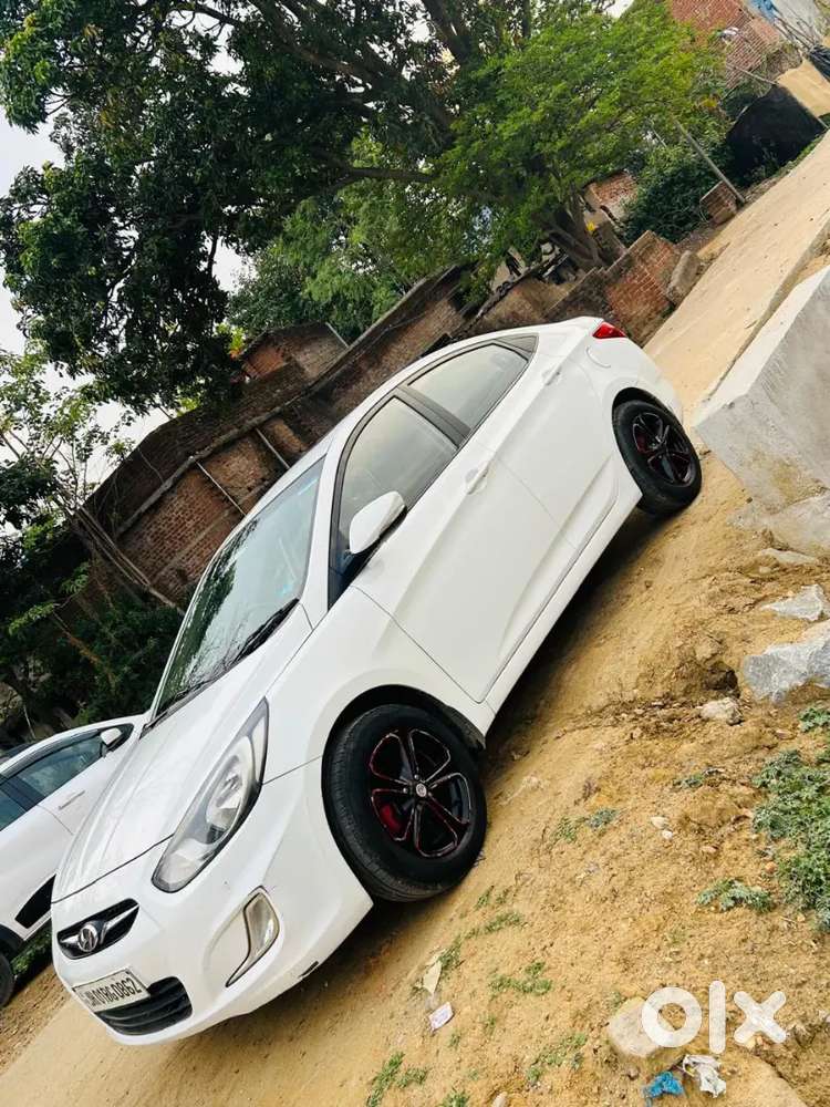 Hyundai Verna 2014 Petrol 70000 Km Driven