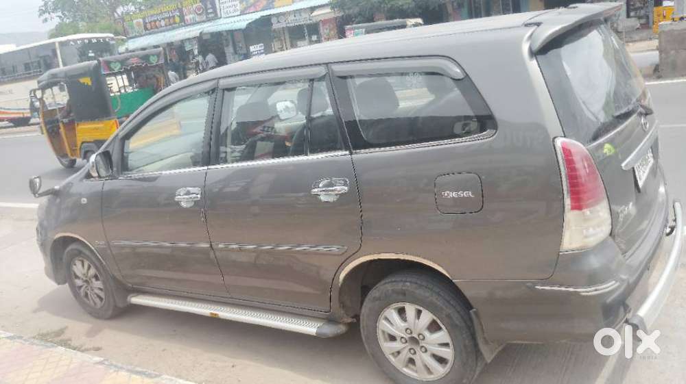 Toyota Innova 2.5 E 7 Str, 2011, Diesel