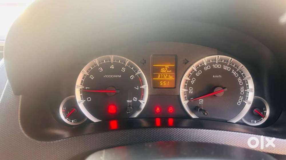 Maruti Suzuki Swift 2017 Petrol 37700 Km Driven