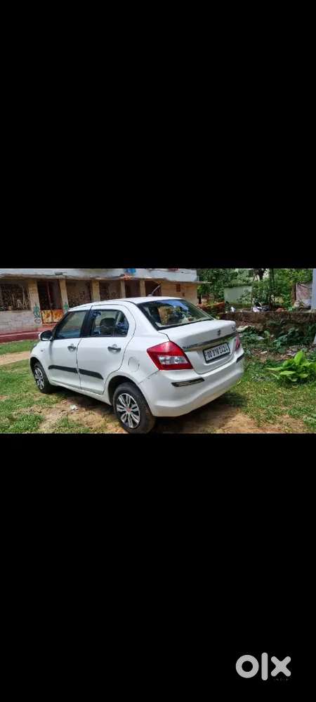 Maruti Suzuki Dzire 2015 Petrol 70000 Km Driven