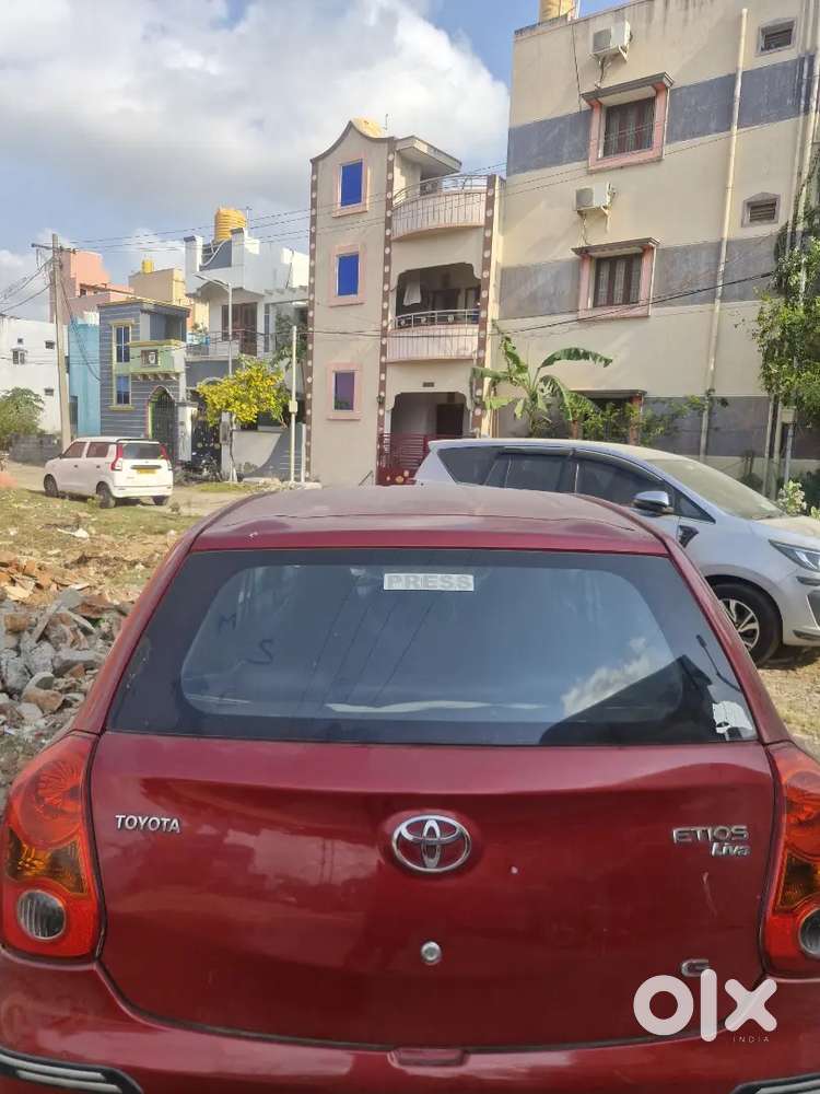 Toyota Etios Liva 2012