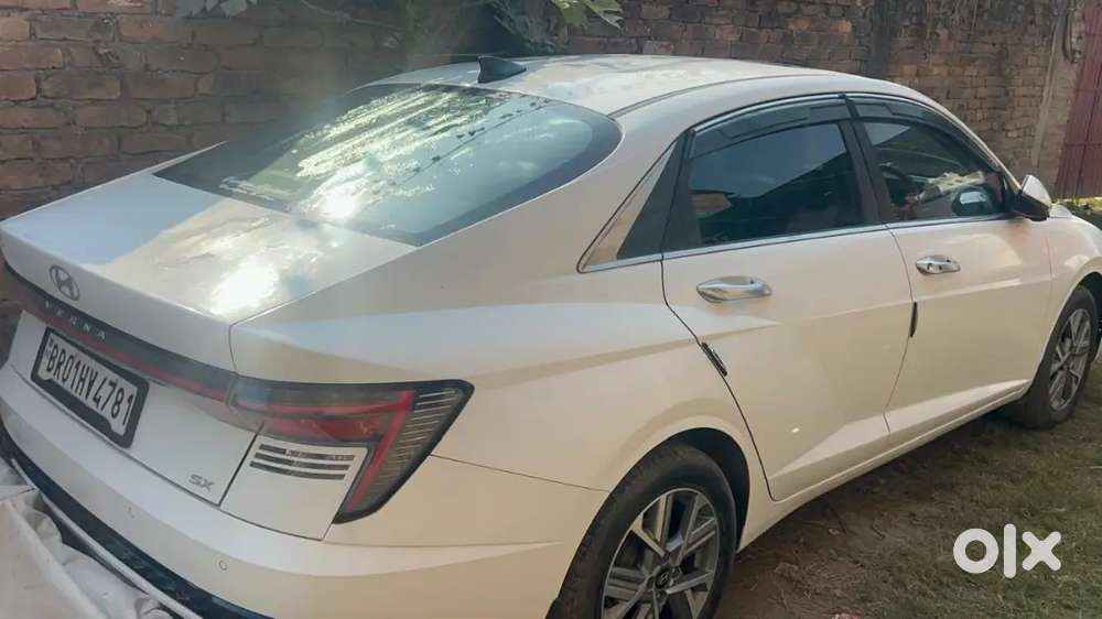 Hyundai Verna 2024 Petrol 18 Km Driven