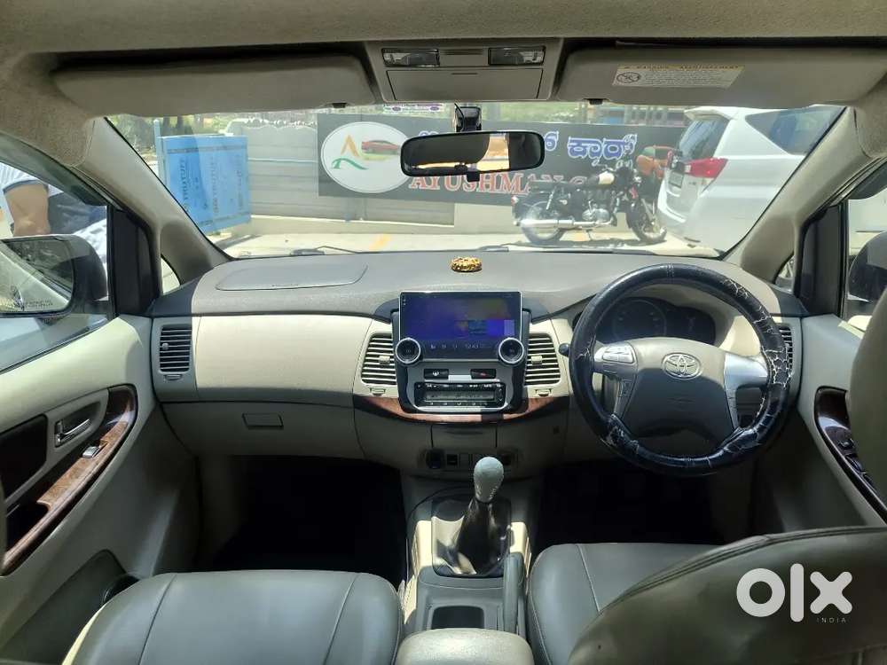 Toyota Innova 2014 Diesel 216000 Km Driven