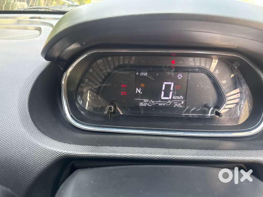 Tata Tiago Petrol 2024
