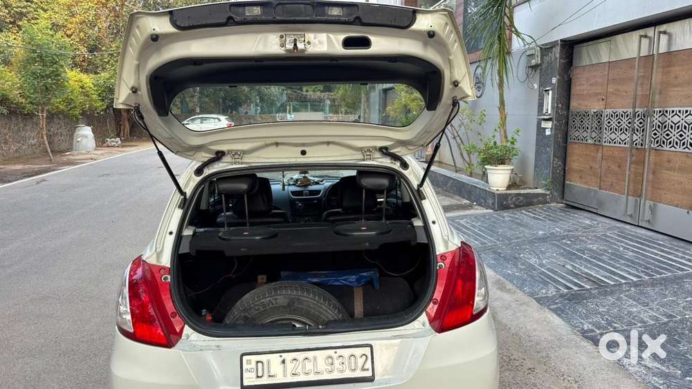 Maruti Suzuki Swift Lxi Optional-o, 2017, Cng & Hybrids