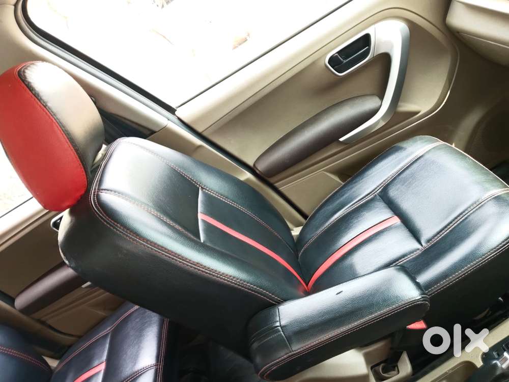 Mahindra Tuv 300 T8 Amt (automatic), 2017, Diesel