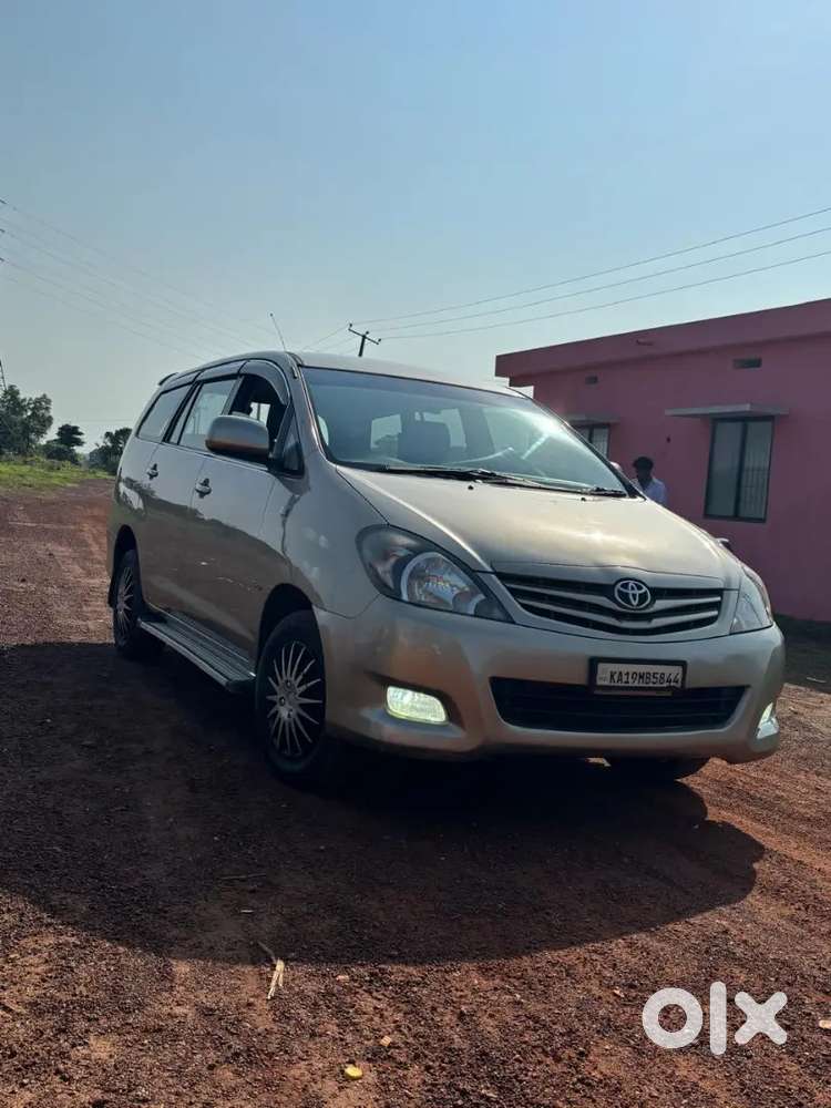 Toyota Innova 2.5 Gx 2011