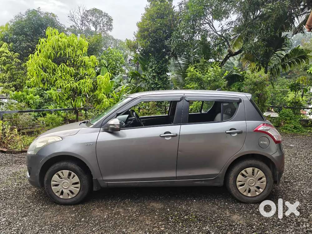 Maruti Suzuki Swift Vxi 2014 (doctor Owned)