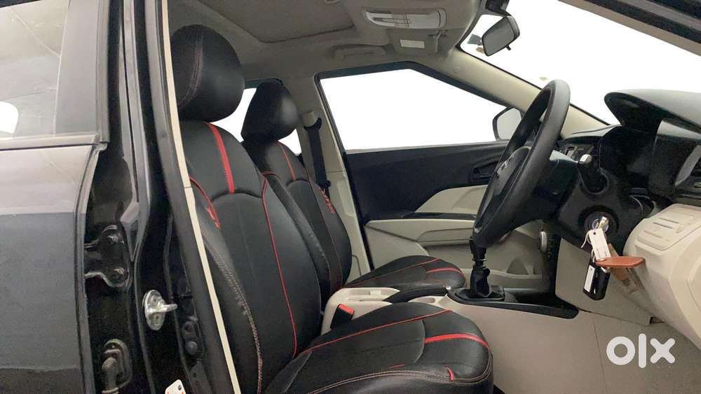 Mahindra Xuv300 W6, 2023, Petrol