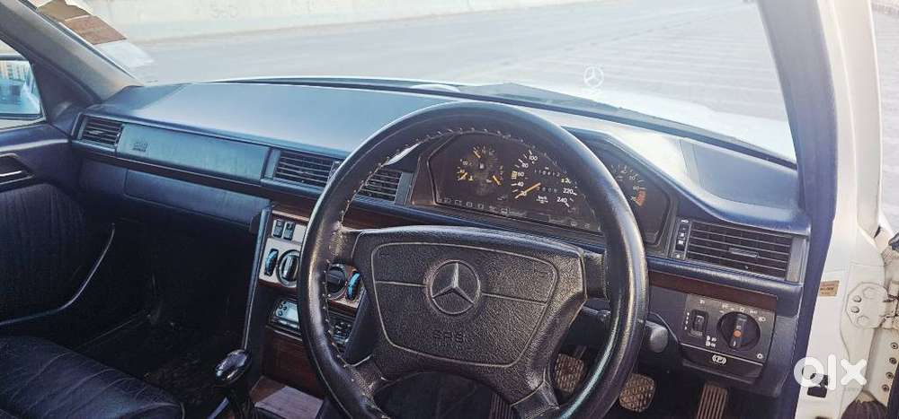 Mercedes-benz E-class 1993-2009 220 Petrol, 1996, Petrol