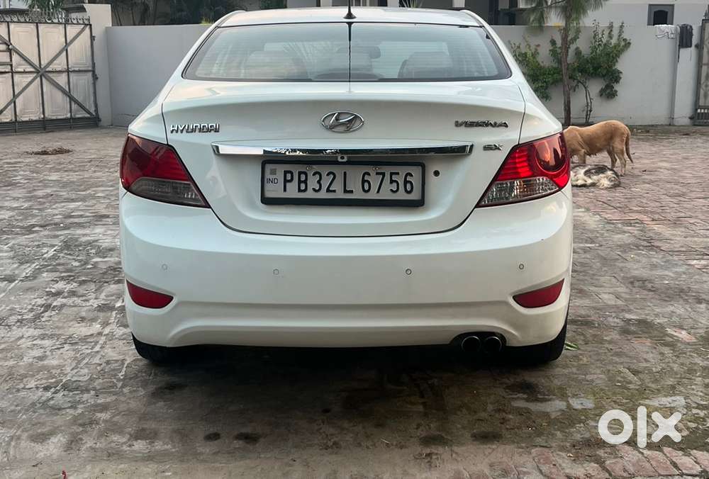 Hyundai Fluidic Verna December 2011 Diesel 180000 Km Driven