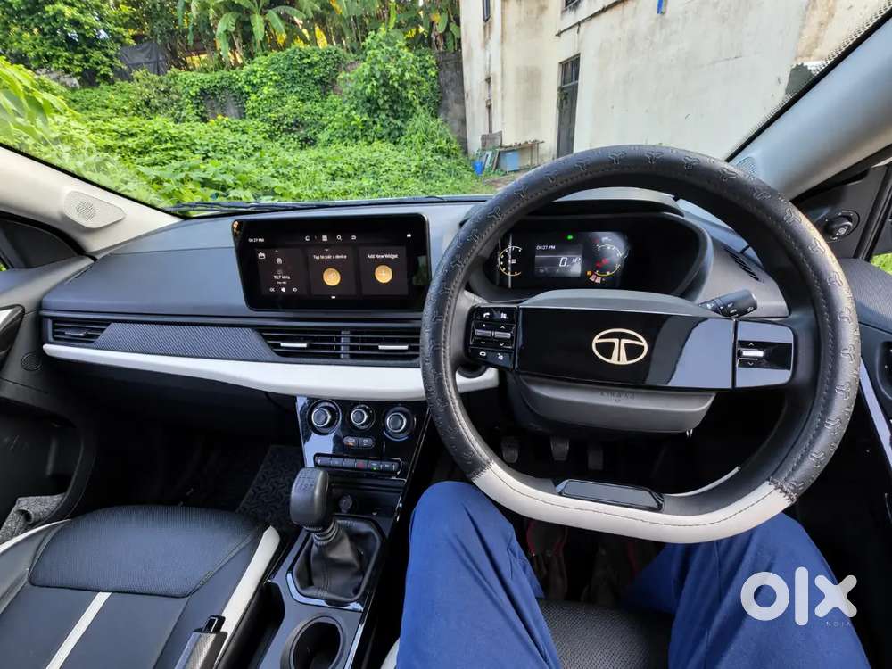 Tata Nexon Cng Pure+s| 8,000 Km | 1 Year Old | Sunroof|top Condition|