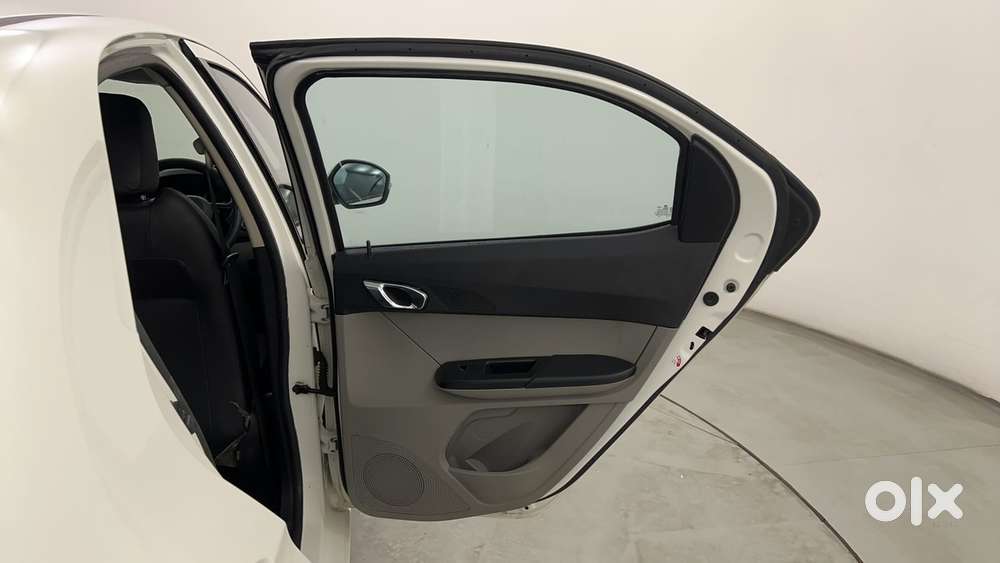 Tata Tiago Xza, 2019, Petrol