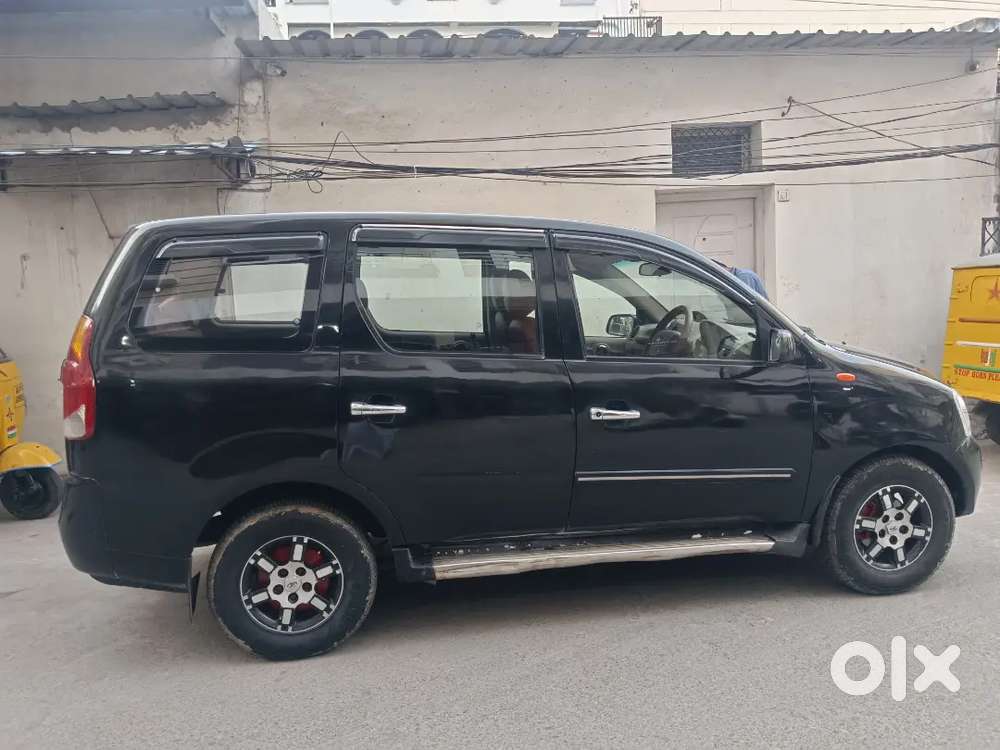 Mahindra Xylo 2010