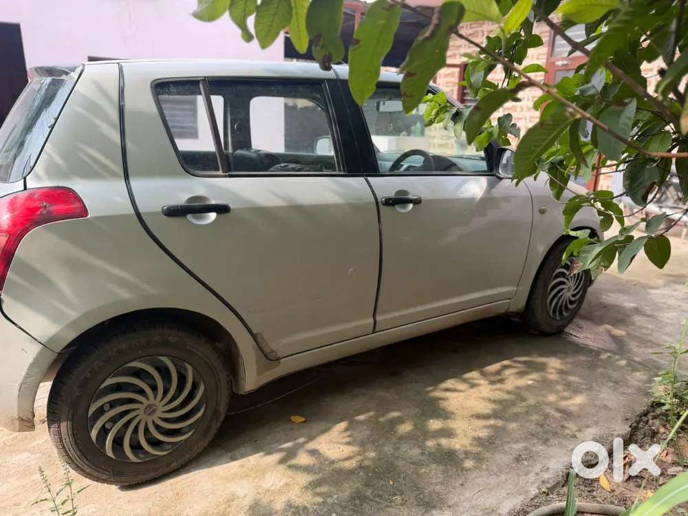 Maruti Suzuki Swift 2010 Petrol Manual