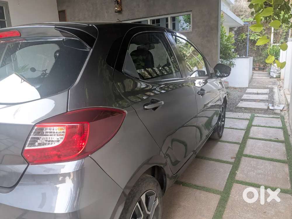 Tata Tiago 2020(september)petrol Full Option(xz+) Daytona Grey